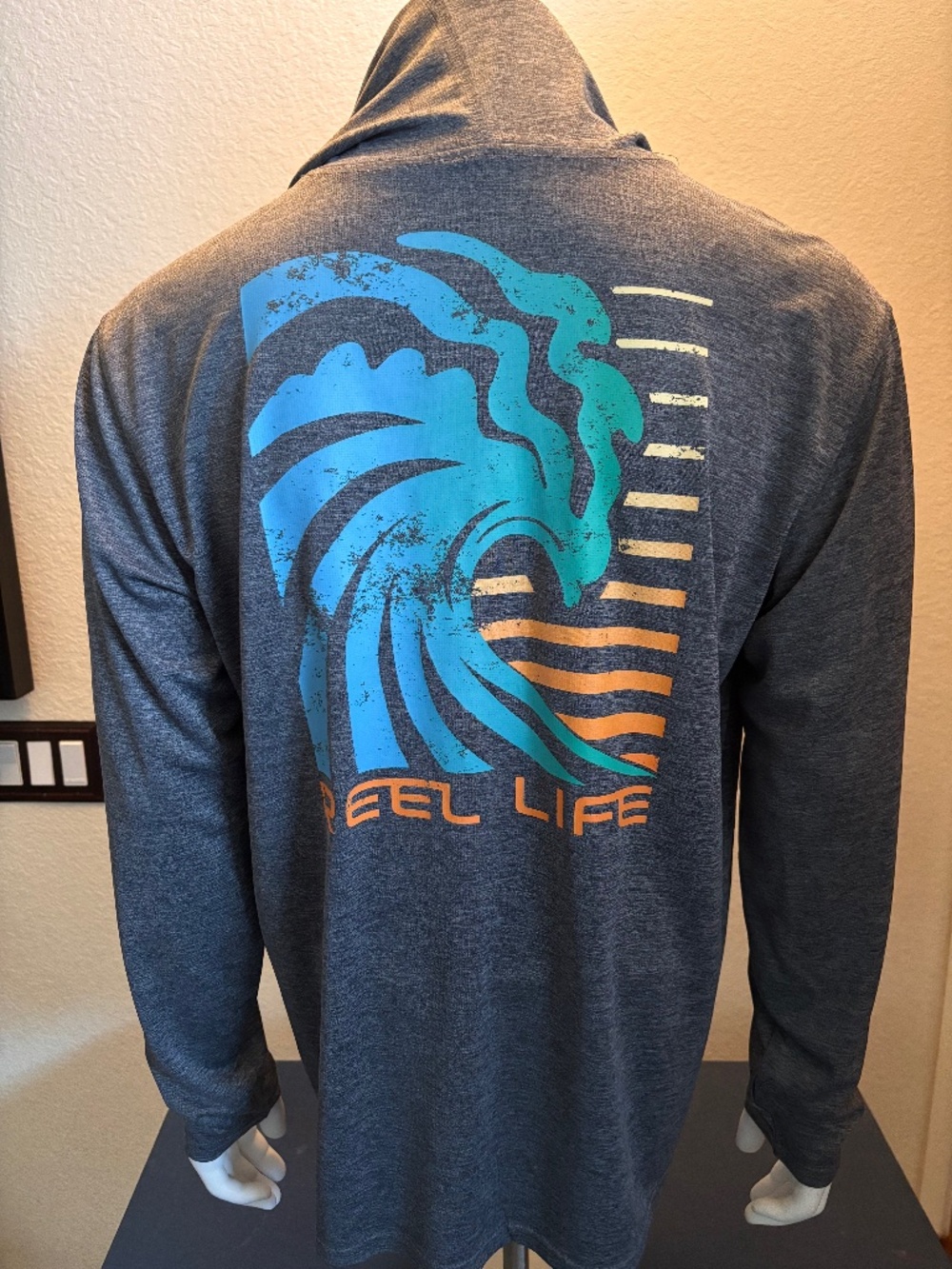 Nice mens large Reel Life pullover hoodie